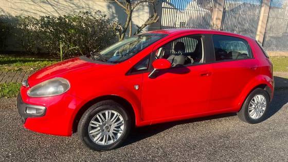 FIAT PUNTO 1.4 ATTRACTIVE 8V FLEX 4P MANUAL FIAT PUNTO 1.4 ATTRACTIVE 8V FLEX 4P MANUAL